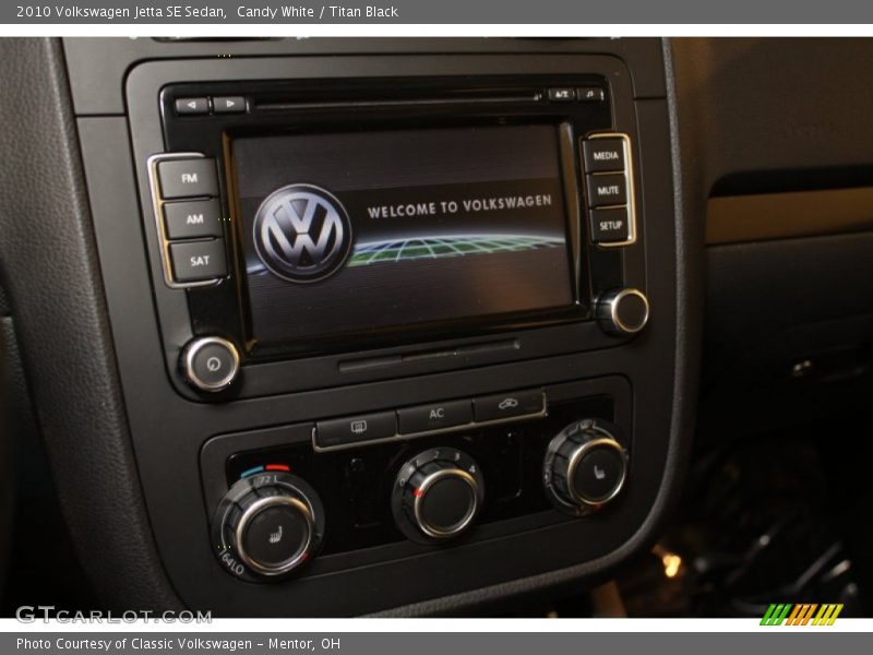 Controls of 2010 Jetta SE Sedan