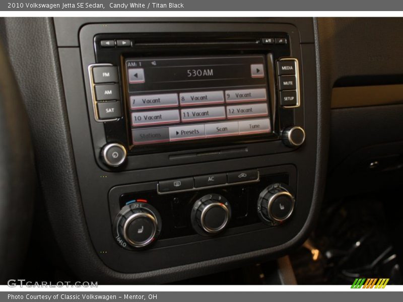 Candy White / Titan Black 2010 Volkswagen Jetta SE Sedan
