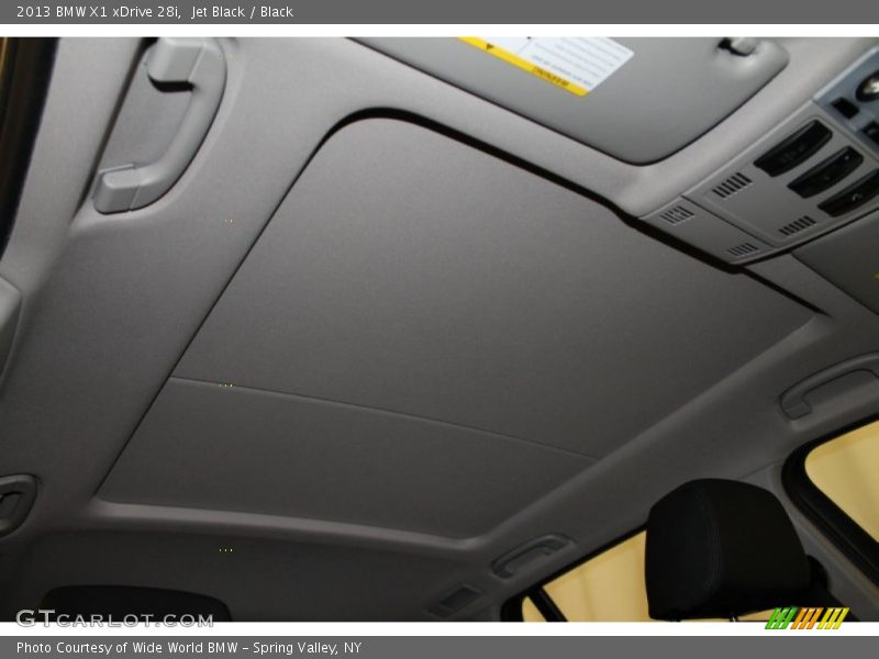 Sunroof of 2013 X1 xDrive 28i
