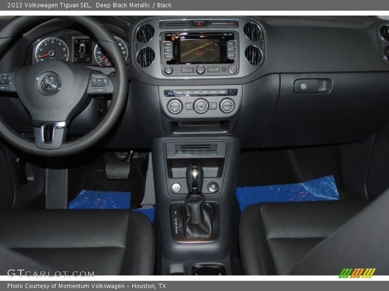 Deep Black Metallic / Black 2013 Volkswagen Tiguan SEL