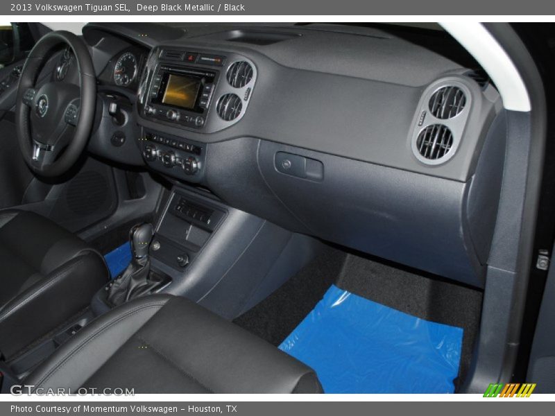 Deep Black Metallic / Black 2013 Volkswagen Tiguan SEL