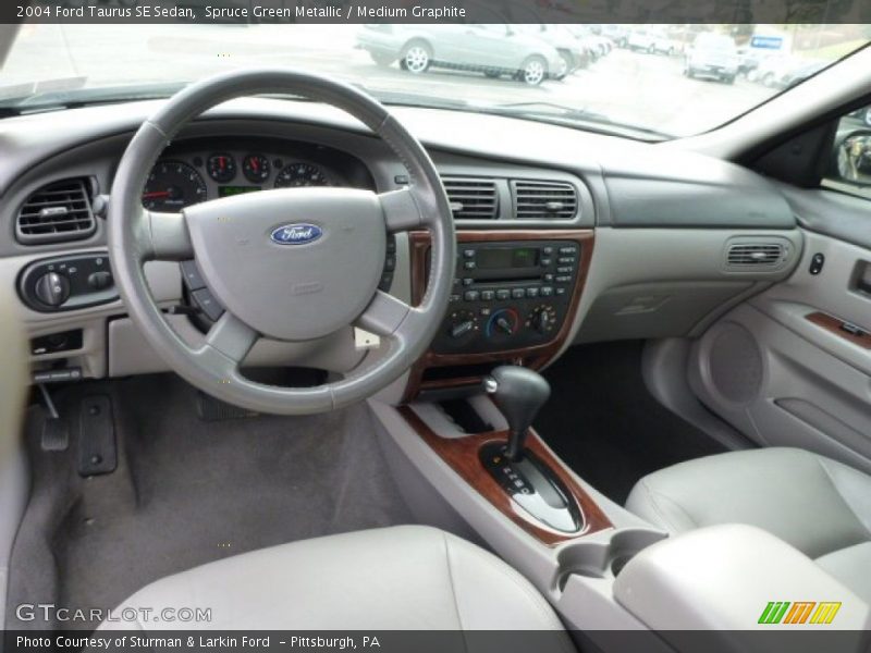 Spruce Green Metallic / Medium Graphite 2004 Ford Taurus SE Sedan