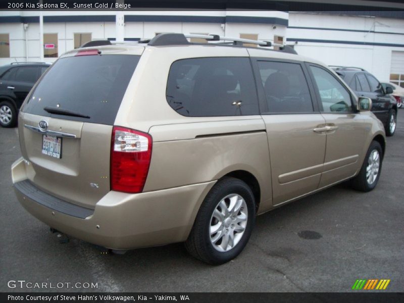 Sunset Gold / Beige 2006 Kia Sedona EX