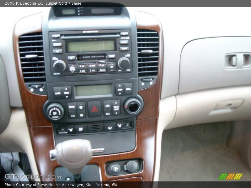 Sunset Gold / Beige 2006 Kia Sedona EX