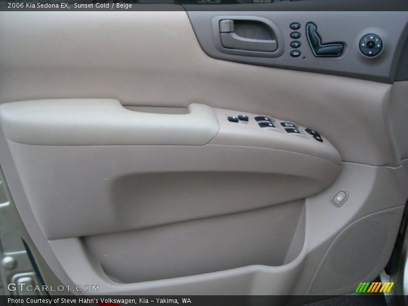 Sunset Gold / Beige 2006 Kia Sedona EX