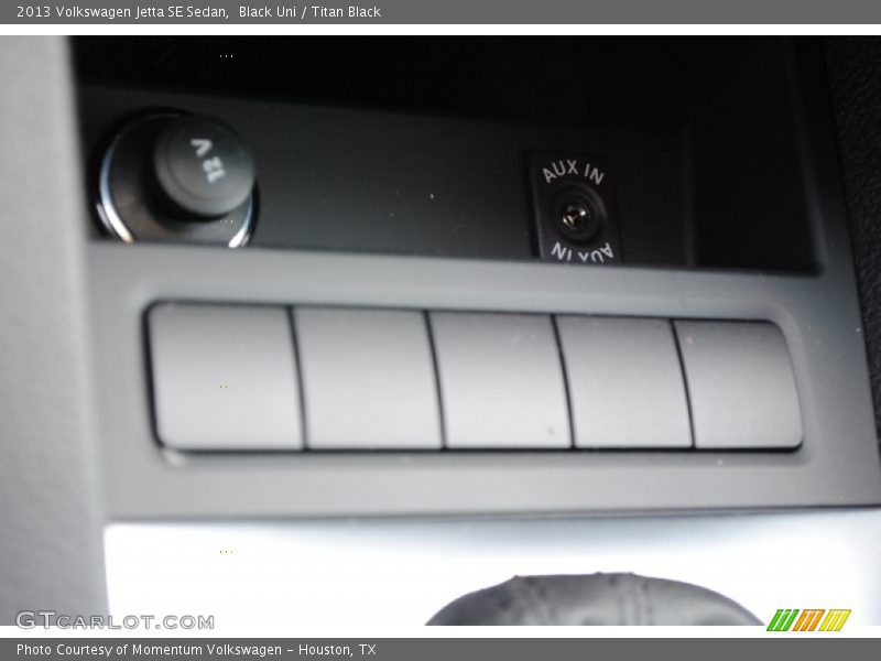 Black Uni / Titan Black 2013 Volkswagen Jetta SE Sedan