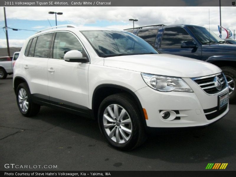 Front 3/4 View of 2011 Tiguan SE 4Motion