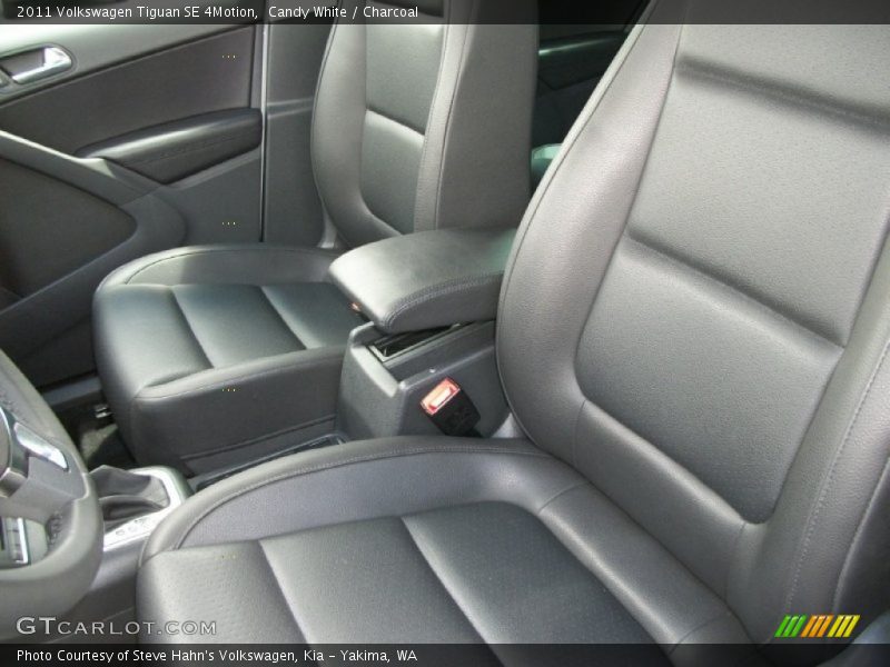Candy White / Charcoal 2011 Volkswagen Tiguan SE 4Motion