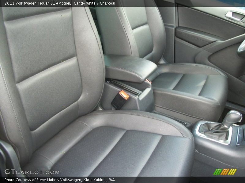 Candy White / Charcoal 2011 Volkswagen Tiguan SE 4Motion