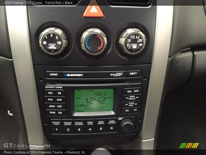 Controls of 2006 GTO Coupe