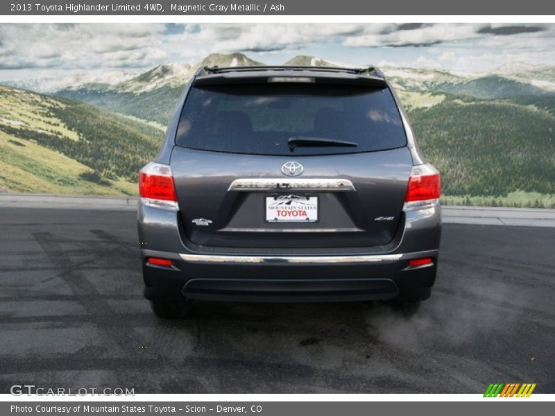 Magnetic Gray Metallic / Ash 2013 Toyota Highlander Limited 4WD