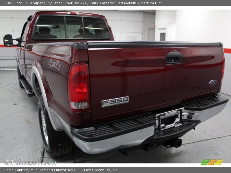 Dark Toreador Red Metallic / Medium Flint 2005 Ford F350 Super Duty Lariat SuperCab 4x4