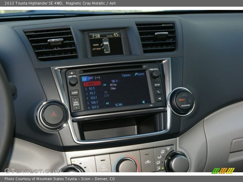 Magnetic Gray Metallic / Ash 2013 Toyota Highlander SE 4WD