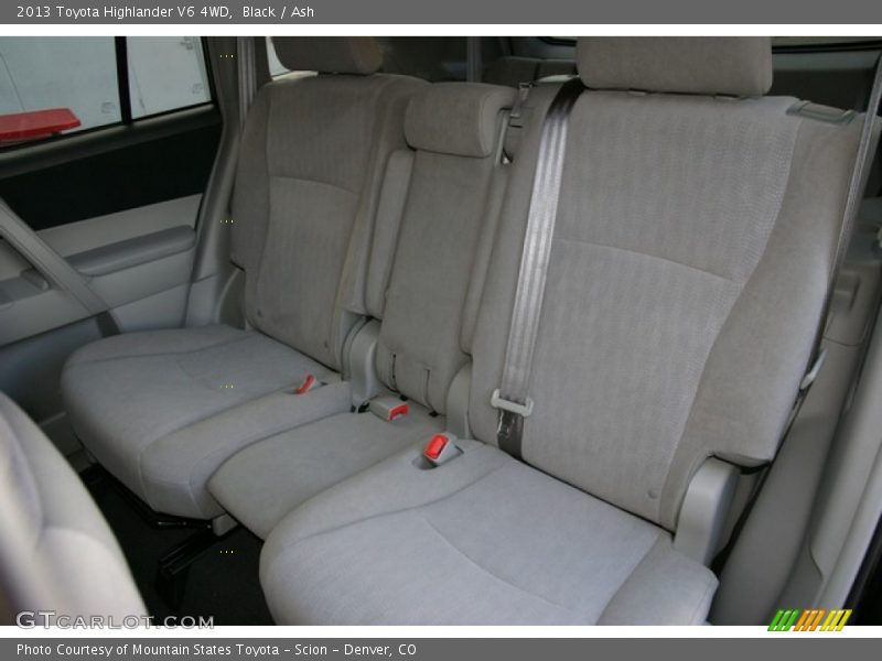 Black / Ash 2013 Toyota Highlander V6 4WD