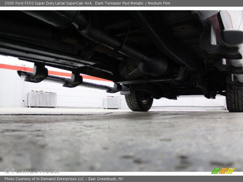 Dark Toreador Red Metallic / Medium Flint 2005 Ford F350 Super Duty Lariat SuperCab 4x4