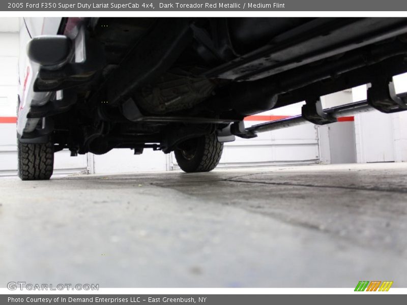 Dark Toreador Red Metallic / Medium Flint 2005 Ford F350 Super Duty Lariat SuperCab 4x4