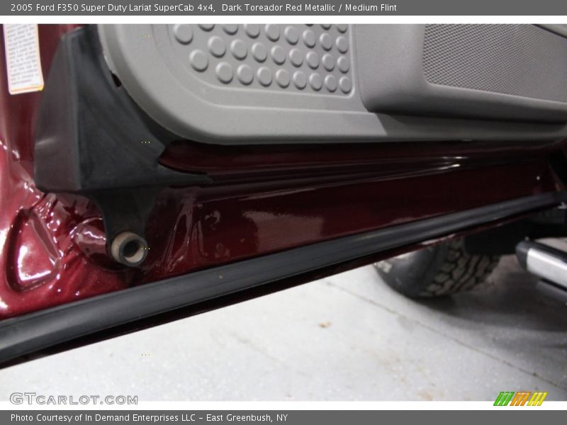 Dark Toreador Red Metallic / Medium Flint 2005 Ford F350 Super Duty Lariat SuperCab 4x4