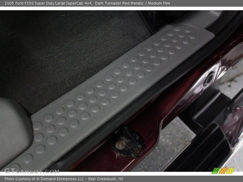 Dark Toreador Red Metallic / Medium Flint 2005 Ford F350 Super Duty Lariat SuperCab 4x4