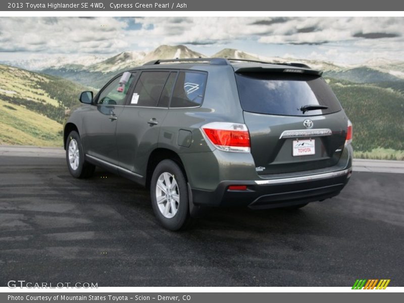 Cypress Green Pearl / Ash 2013 Toyota Highlander SE 4WD