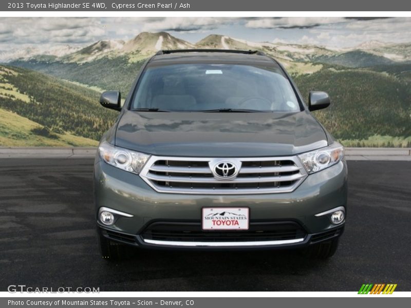 Cypress Green Pearl / Ash 2013 Toyota Highlander SE 4WD