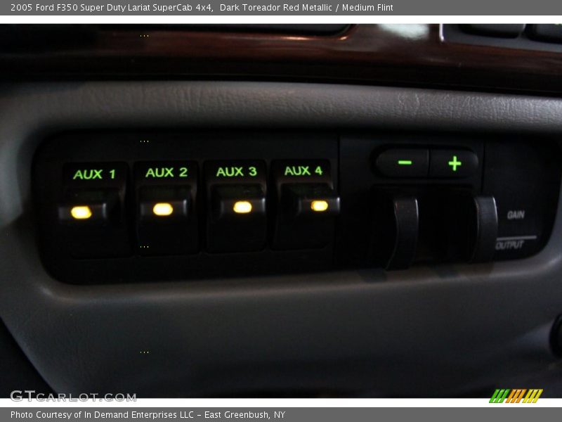 Controls of 2005 F350 Super Duty Lariat SuperCab 4x4