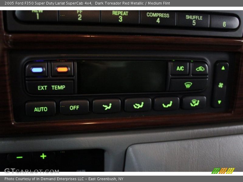 Controls of 2005 F350 Super Duty Lariat SuperCab 4x4