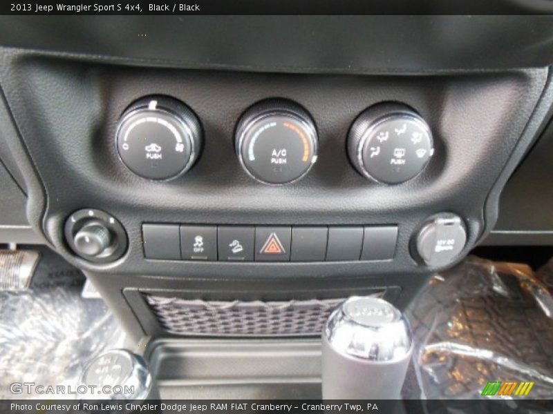 Black / Black 2013 Jeep Wrangler Sport S 4x4