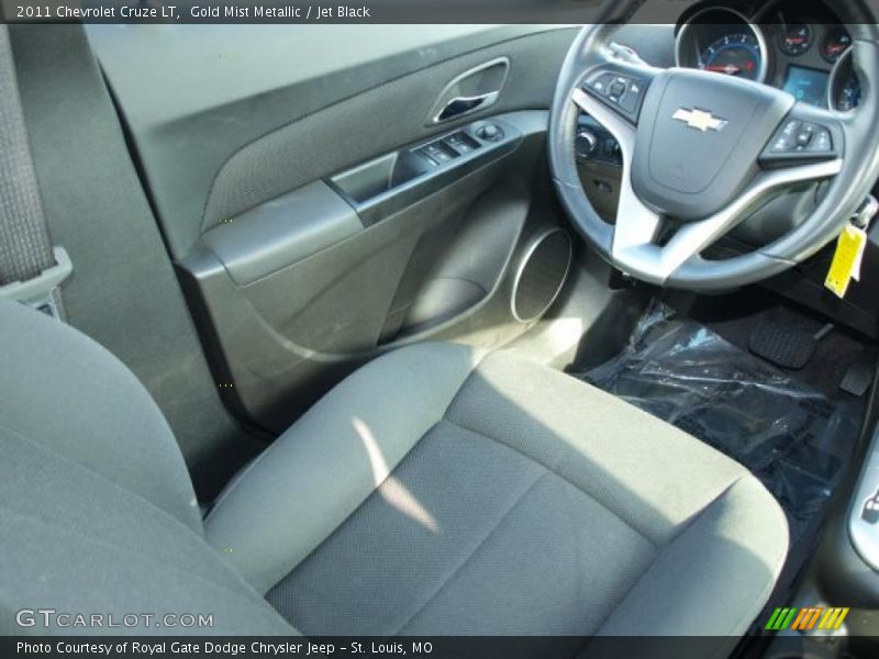 Gold Mist Metallic / Jet Black 2011 Chevrolet Cruze LT