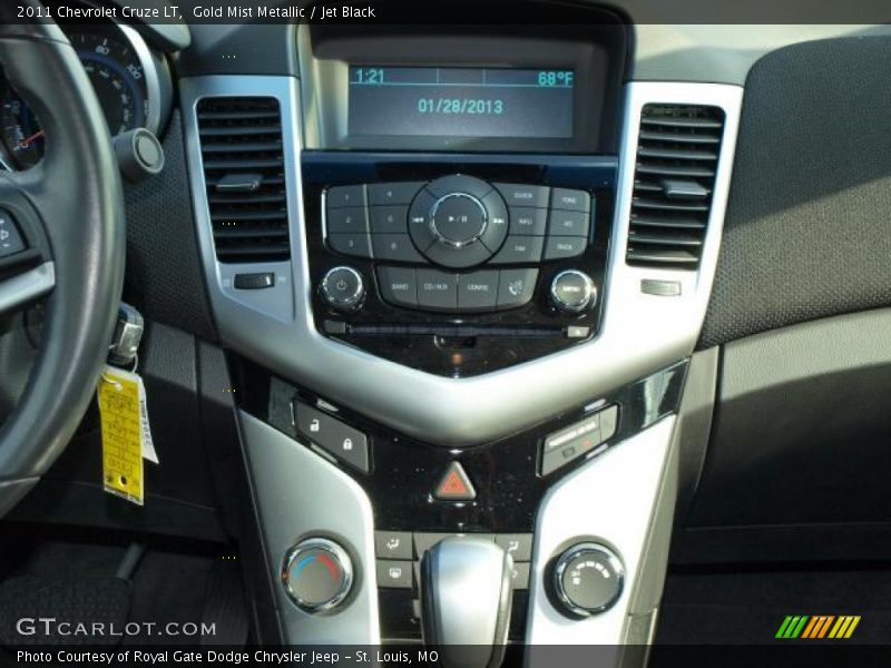 Gold Mist Metallic / Jet Black 2011 Chevrolet Cruze LT