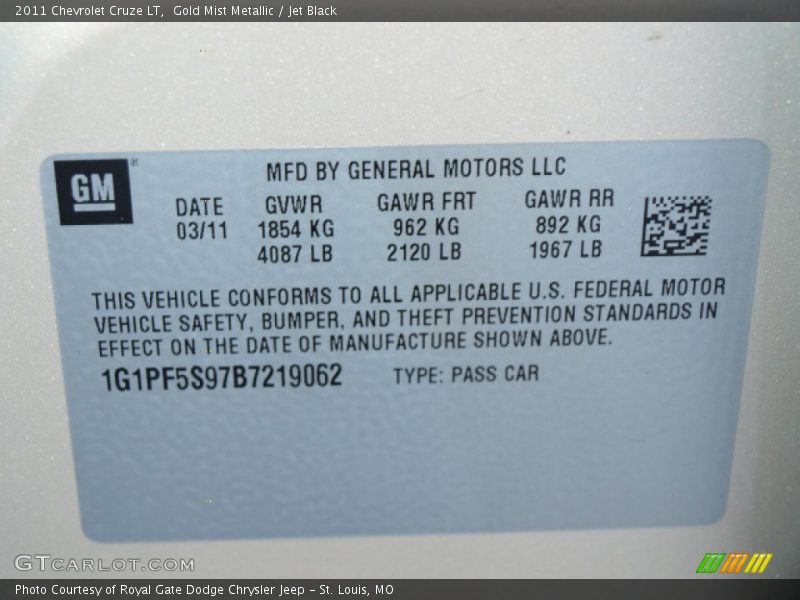 Gold Mist Metallic / Jet Black 2011 Chevrolet Cruze LT