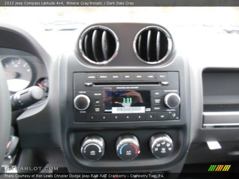 Mineral Gray Metallic / Dark Slate Gray 2013 Jeep Compass Latitude 4x4