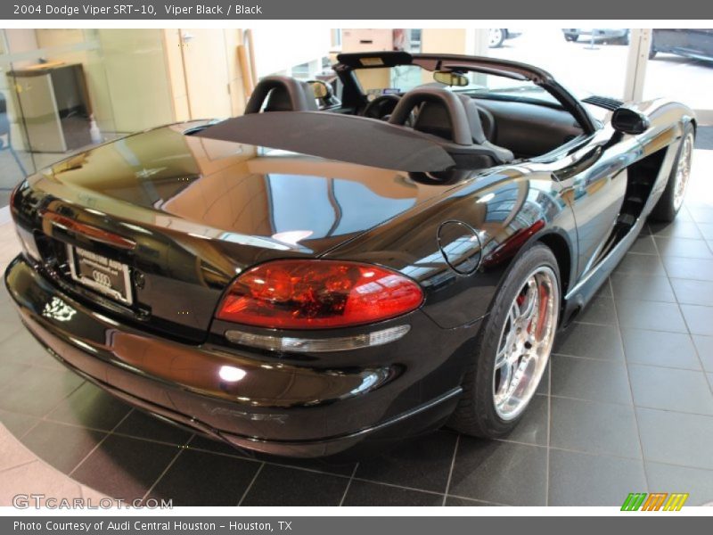 Viper Black / Black 2004 Dodge Viper SRT-10