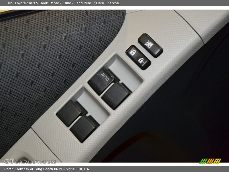 Black Sand Pearl / Dark Charcoal 2009 Toyota Yaris 5 Door Liftback