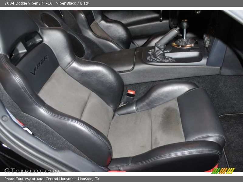 Front Seat of 2004 Viper SRT-10