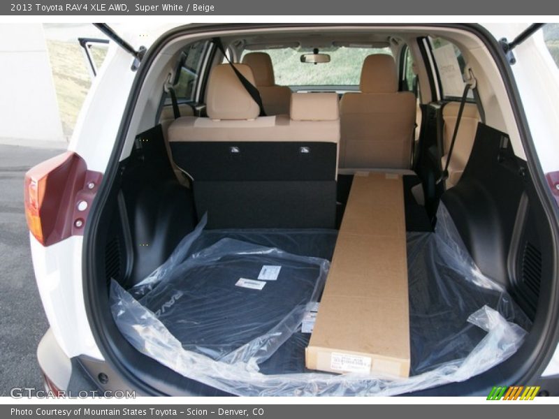 Super White / Beige 2013 Toyota RAV4 XLE AWD
