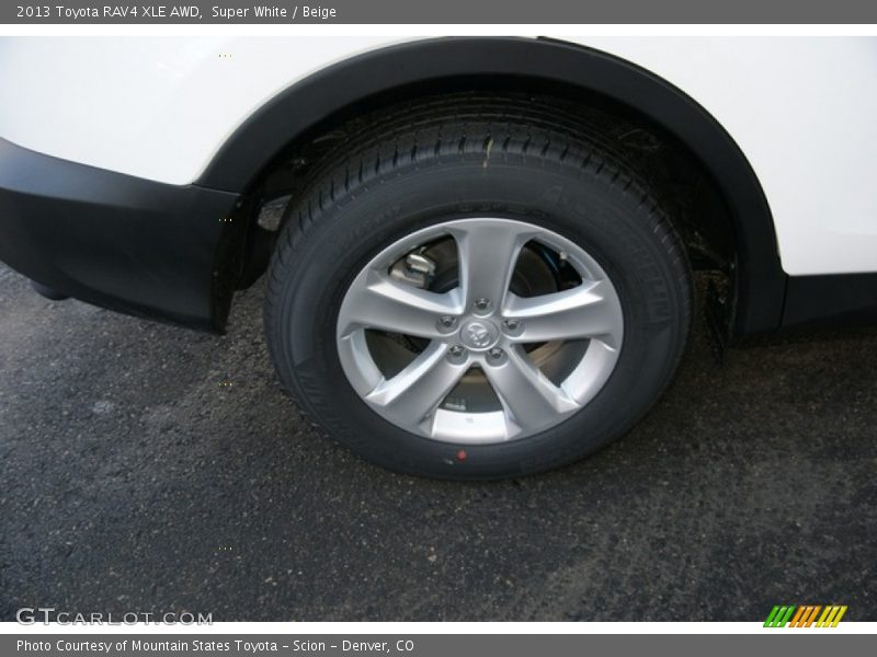 Super White / Beige 2013 Toyota RAV4 XLE AWD