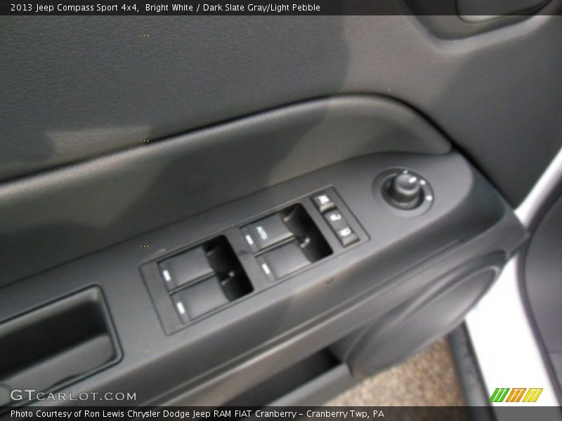 Bright White / Dark Slate Gray/Light Pebble 2013 Jeep Compass Sport 4x4
