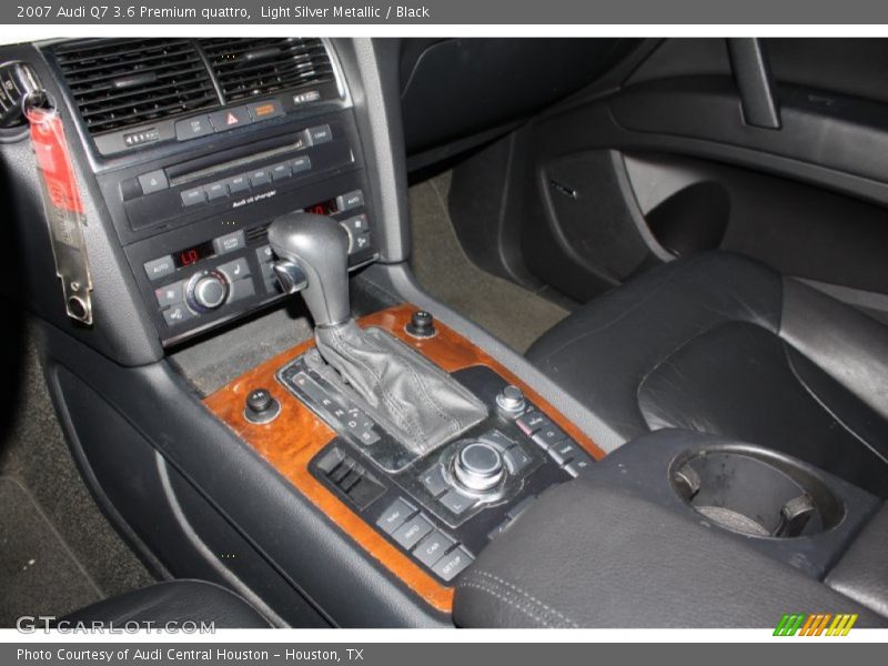 Light Silver Metallic / Black 2007 Audi Q7 3.6 Premium quattro