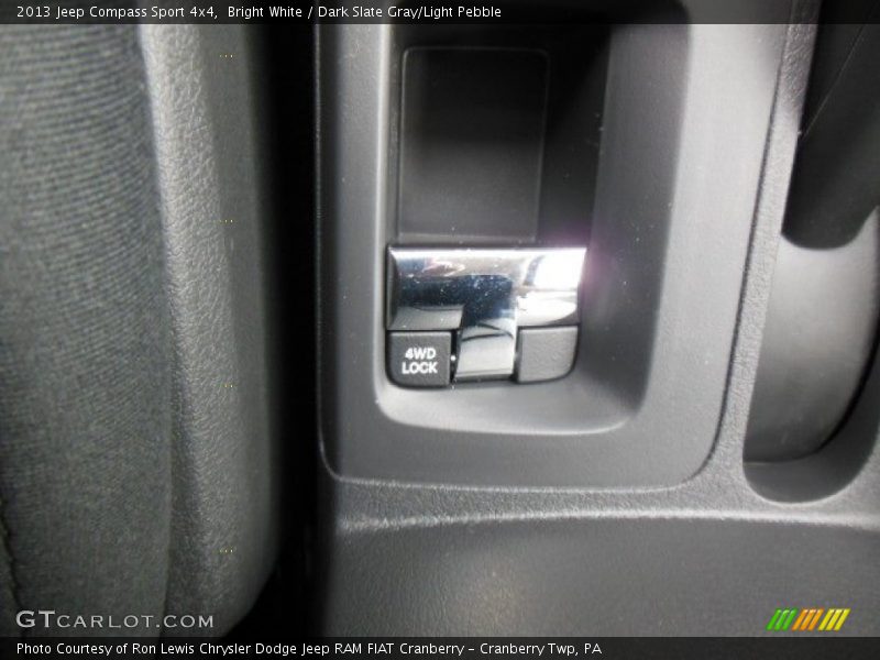 Bright White / Dark Slate Gray/Light Pebble 2013 Jeep Compass Sport 4x4