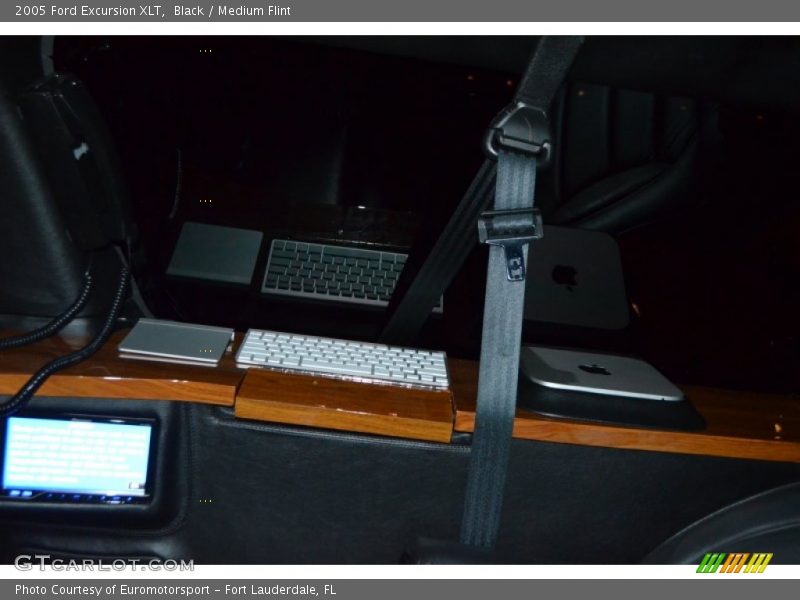 Black / Medium Flint 2005 Ford Excursion XLT