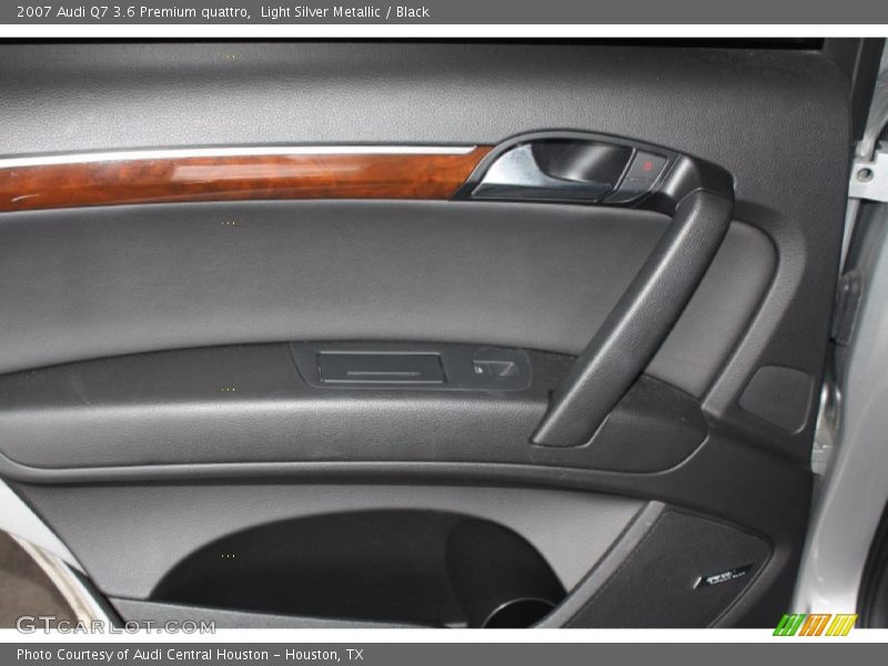 Light Silver Metallic / Black 2007 Audi Q7 3.6 Premium quattro