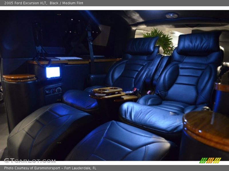Black / Medium Flint 2005 Ford Excursion XLT