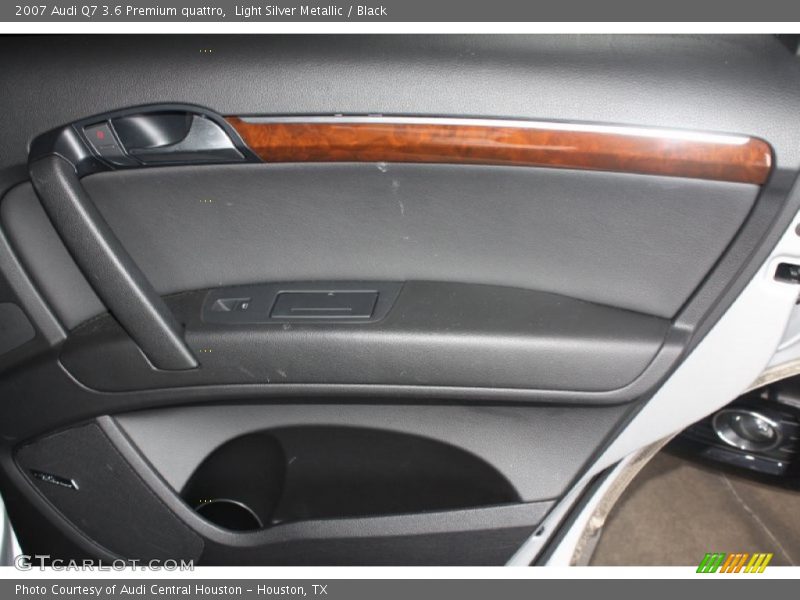 Light Silver Metallic / Black 2007 Audi Q7 3.6 Premium quattro