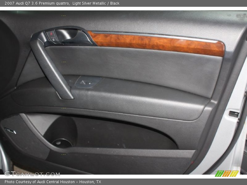 Light Silver Metallic / Black 2007 Audi Q7 3.6 Premium quattro