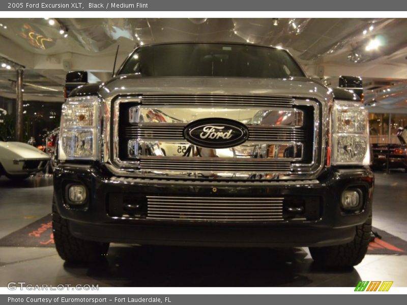 Black / Medium Flint 2005 Ford Excursion XLT