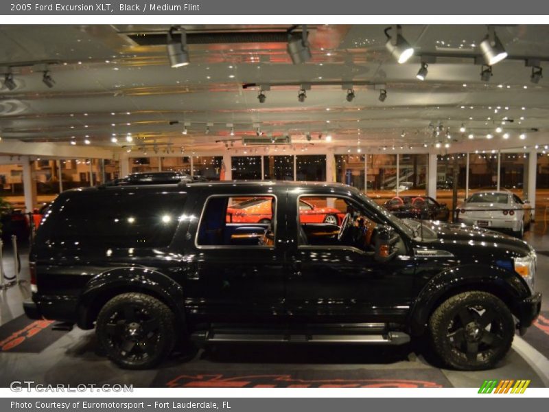 Black / Medium Flint 2005 Ford Excursion XLT