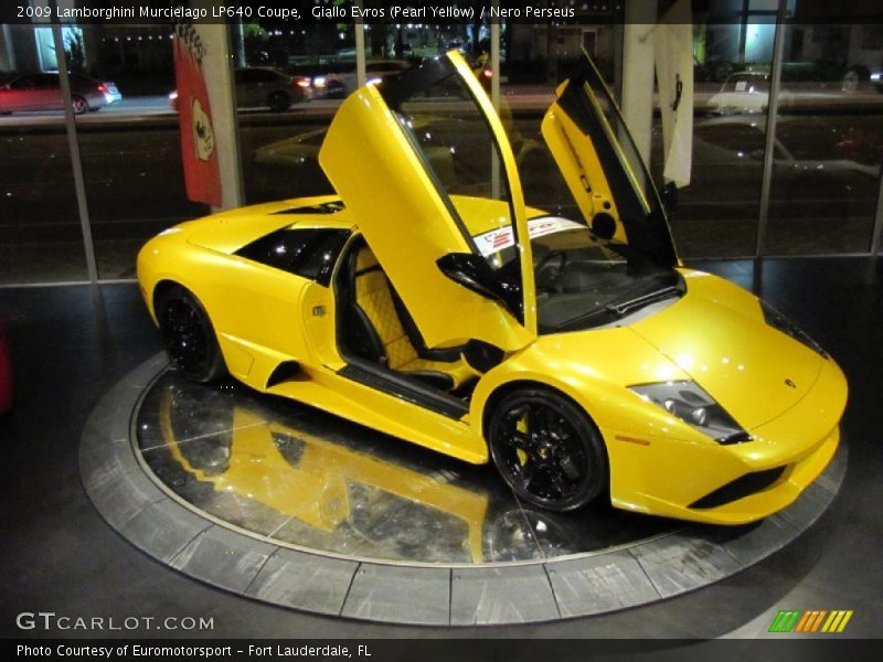 Giallo Evros (Pearl Yellow) / Nero Perseus 2009 Lamborghini Murcielago LP640 Coupe