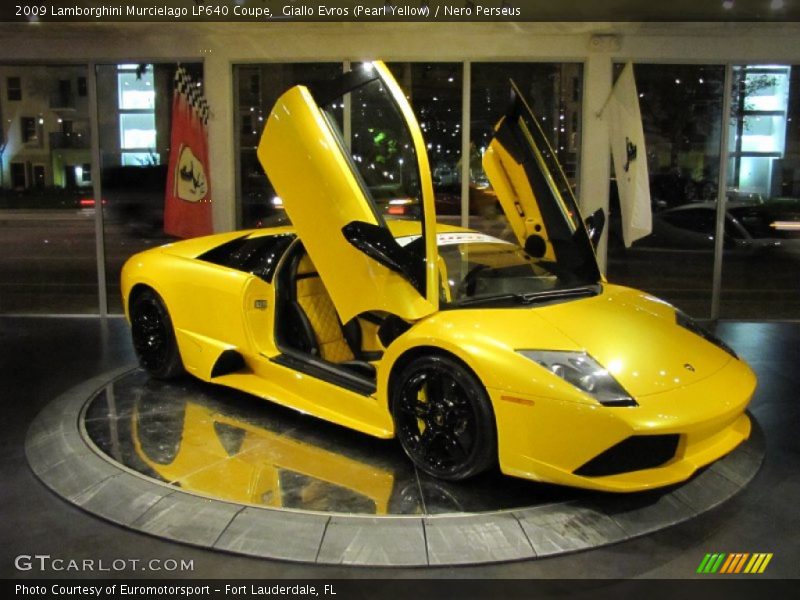 Front 3/4 View of 2009 Murcielago LP640 Coupe