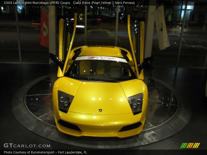 Giallo Evros (Pearl Yellow) / Nero Perseus 2009 Lamborghini Murcielago LP640 Coupe