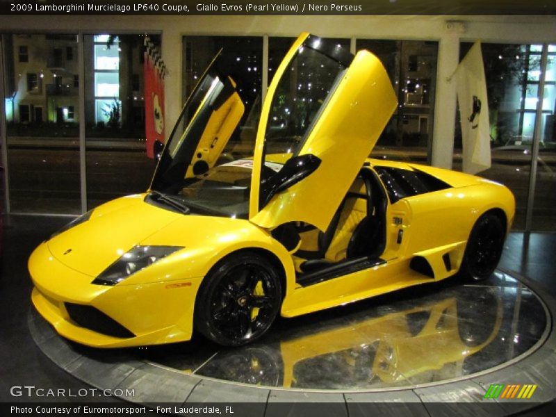 Giallo Evros (Pearl Yellow) / Nero Perseus 2009 Lamborghini Murcielago LP640 Coupe